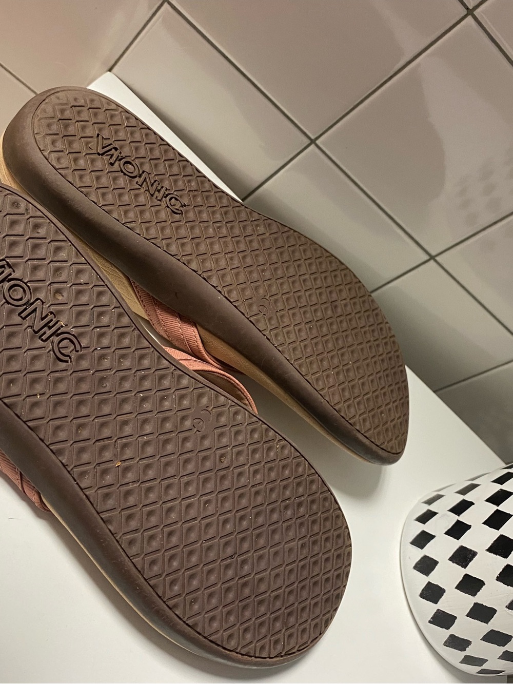 Vionic Women's Thong Sandals in Rose Pink and Tan - Picture 6 of 6